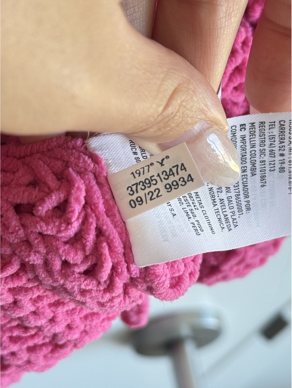 American Eagle Oversized Chenille Crewneck Sweater Hot Pink Chunky Knit Size M - Picture 8 of 9